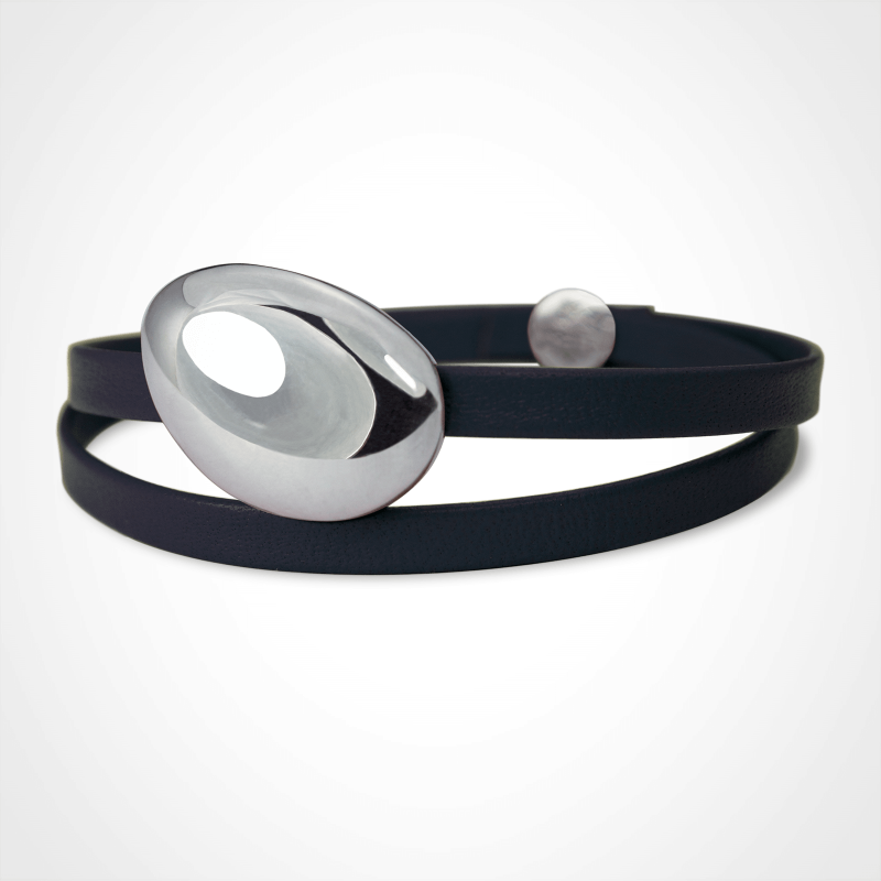 Bracelet galet large Classic LA PLAIA en argent 925 millièmes rhodié sur bracelet cuir noir.